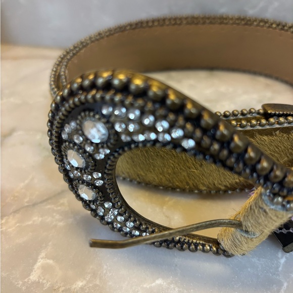 Accessories - Elegant Gold and Black Embellished Belt